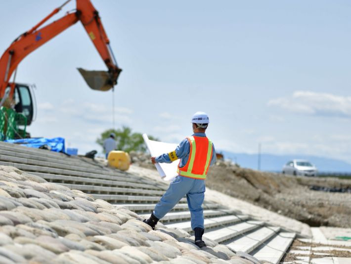 高速道路リニューアル工事での施工管理補助業務の求人画像